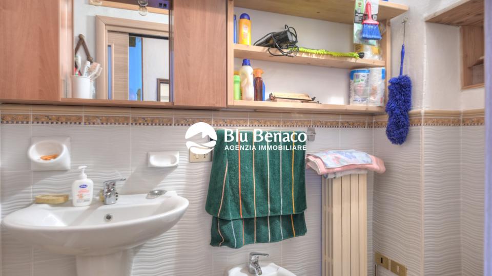 Detached house from ground to roof in Toscolano Maderno