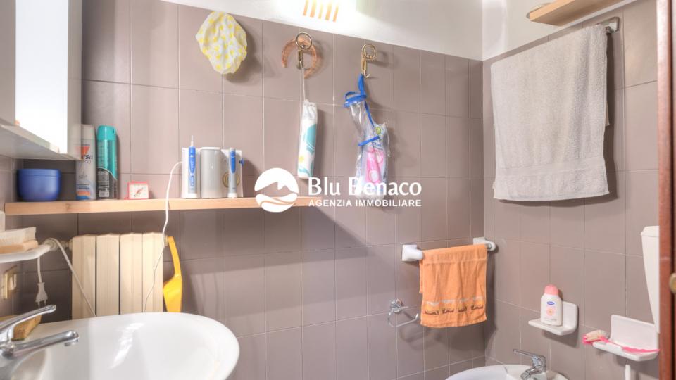 Detached house from ground to roof in Toscolano Maderno