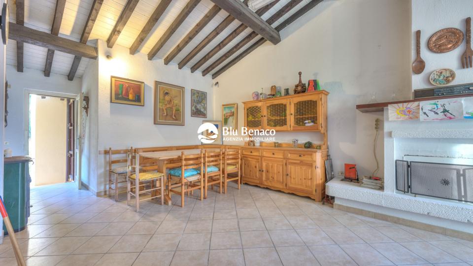 Bifamiliare in vendita a Navazzo