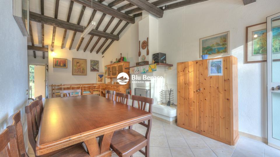 Bifamiliare in vendita a Navazzo