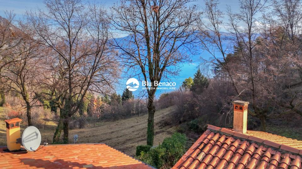 Bifamiliare in vendita a Navazzo