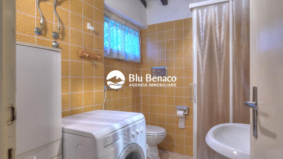 Bifamiliare in vendita a Navazzo