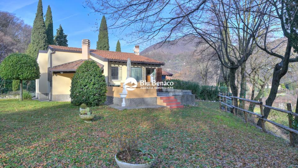 Bifamiliare in vendita a Navazzo