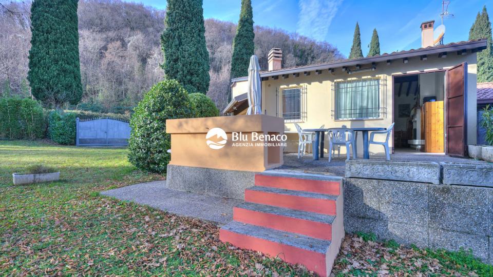 Bifamiliare in vendita a Navazzo