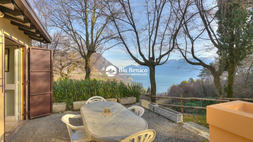 Bifamiliare in vendita a Navazzo