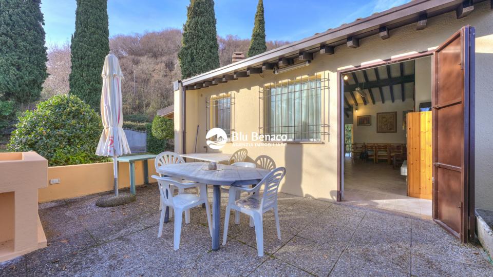 Bifamiliare in vendita a Navazzo