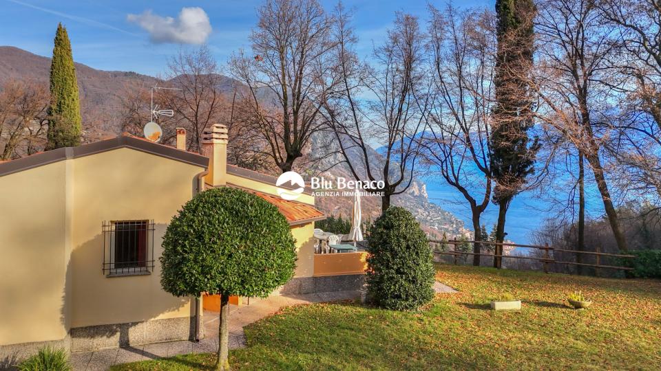 Bifamiliare in vendita a Navazzo