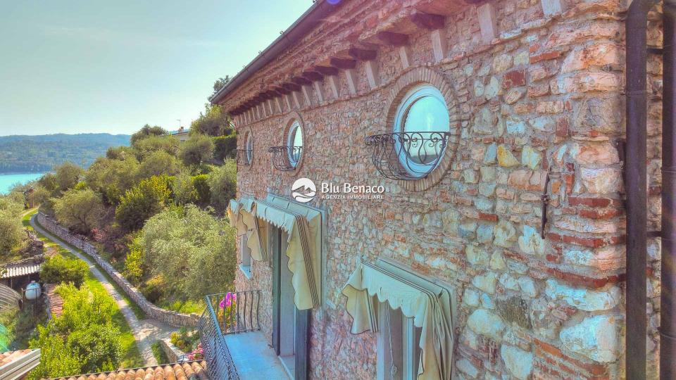 Amazing historic Villa for sale in Salò