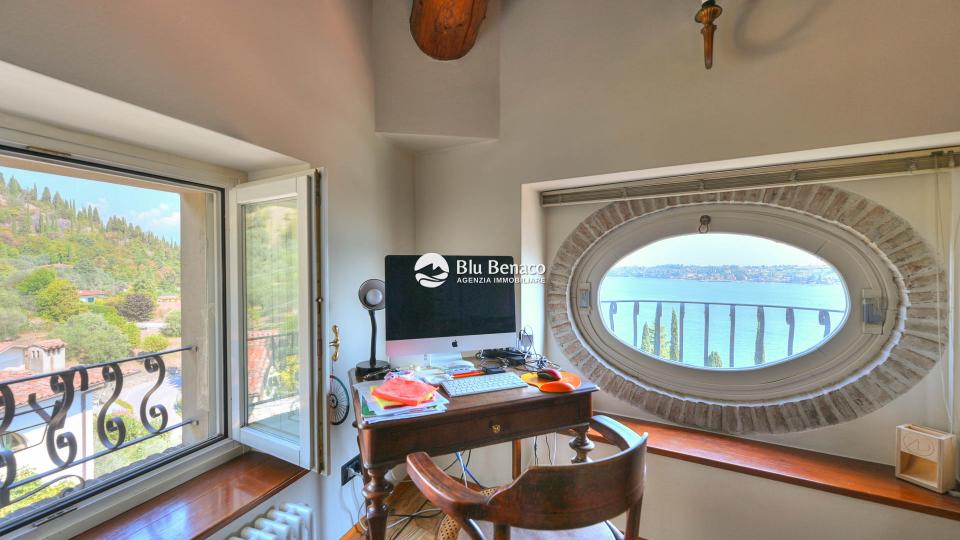 Amazing historic Villa for sale in Salò