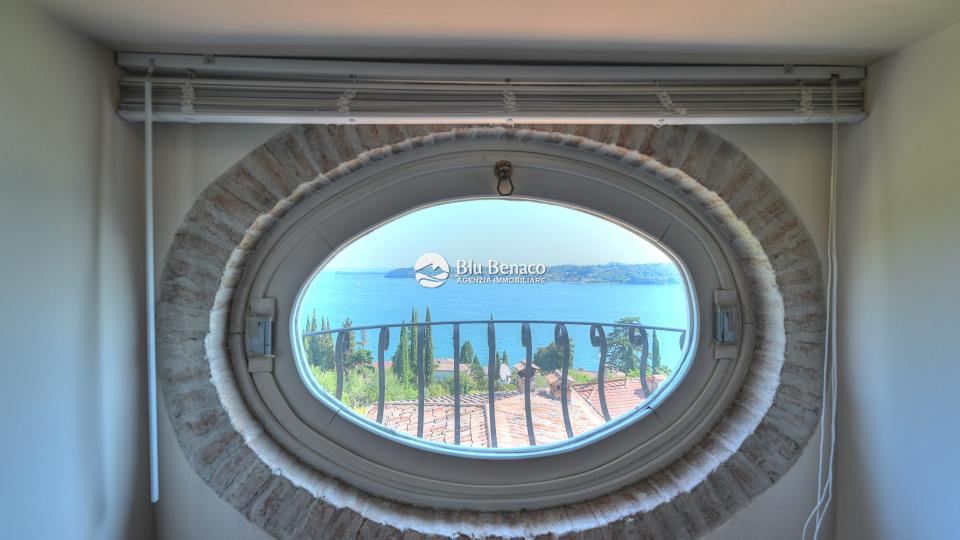 Amazing historic Villa for sale in Salò