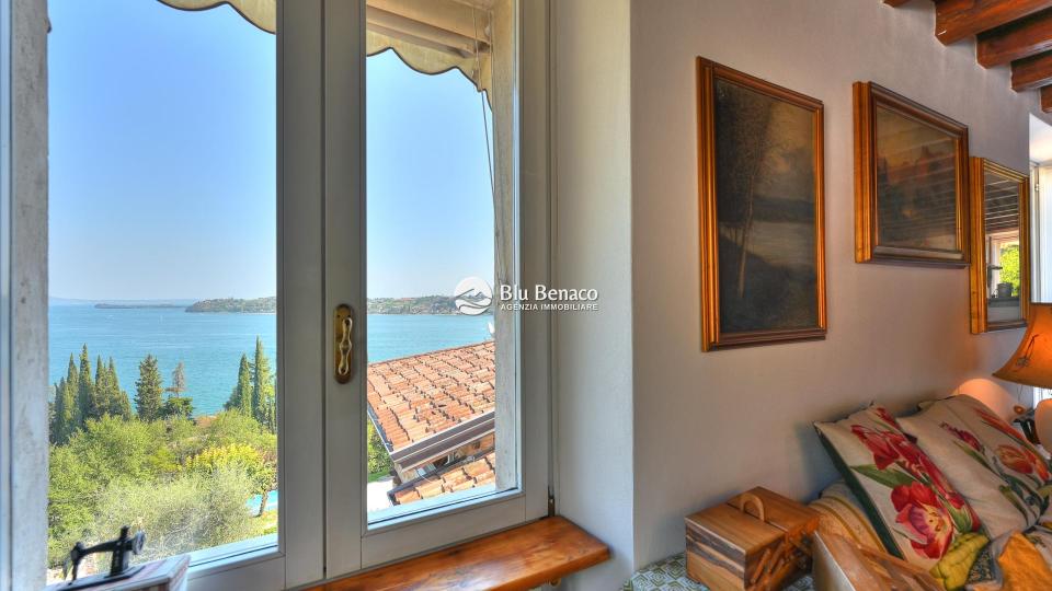 Amazing historic Villa for sale in Salò