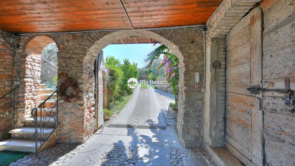 Amazing historic Villa for sale in Salò