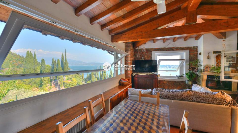 Amazing historic Villa for sale in Salò