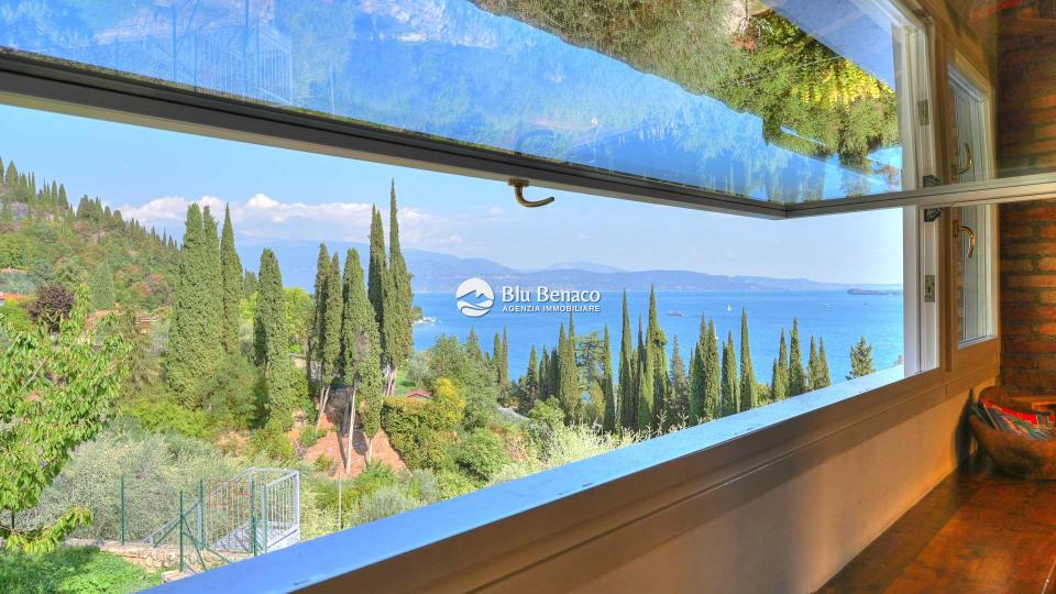 Amazing historic Villa for sale in Salò