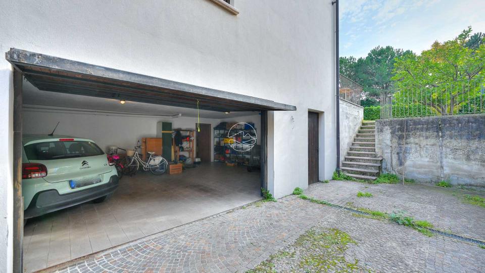 Single villa in Toscolano Maderno