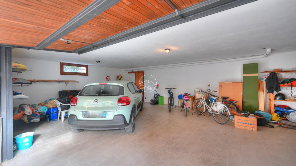 Single villa in Toscolano Maderno