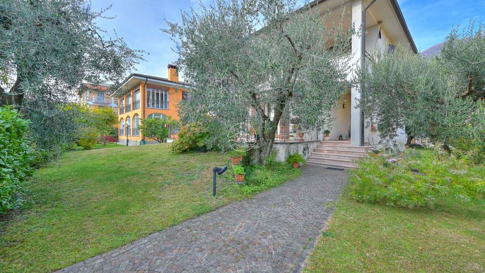 Single villa in Toscolano Maderno