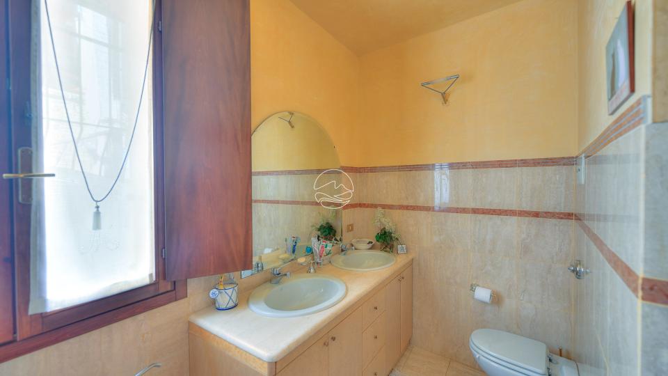 Dreizimmerwohnung in historischem Wohnhaus in Maderno zu verkaufen