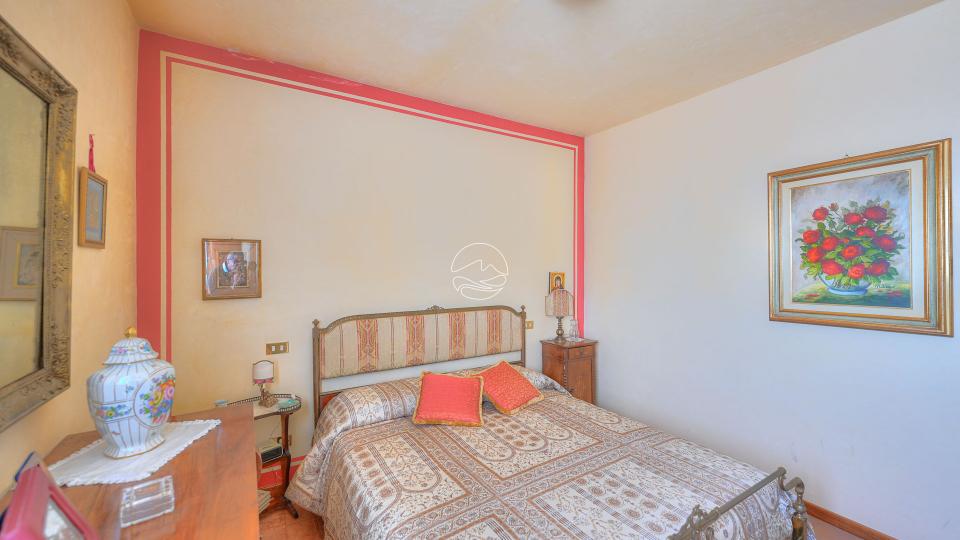 Dreizimmerwohnung in historischem Wohnhaus in Maderno zu verkaufen