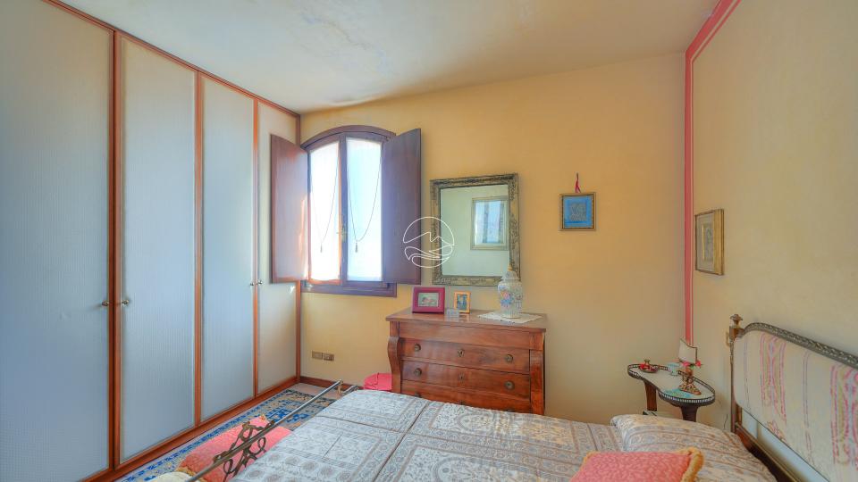 Dreizimmerwohnung in historischem Wohnhaus in Maderno zu verkaufen