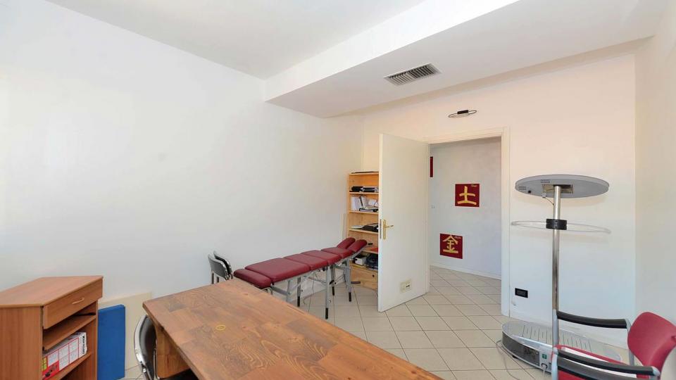 Office on sale in Toscolano Maderno