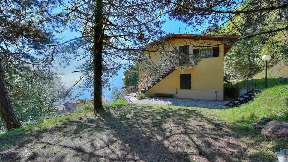 Villa mit herrlichem Seeblick in Tignale