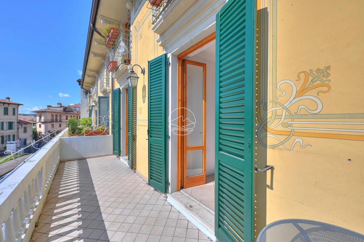 Two-room apartment in Gardone Riviera