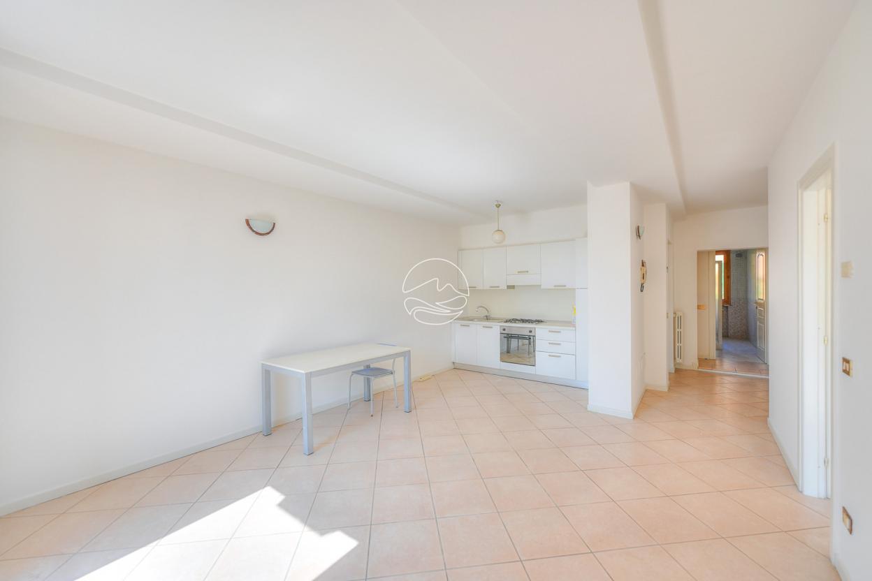 Two-room apartment in Gardone Riviera