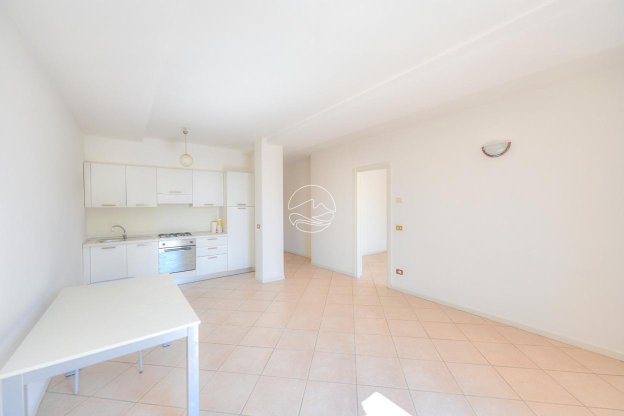 Two-room apartment in Gardone Riviera