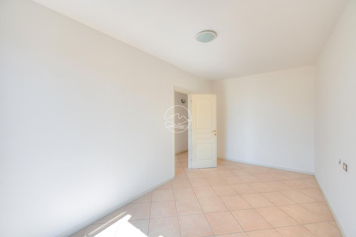 Two-room apartment in Gardone Riviera