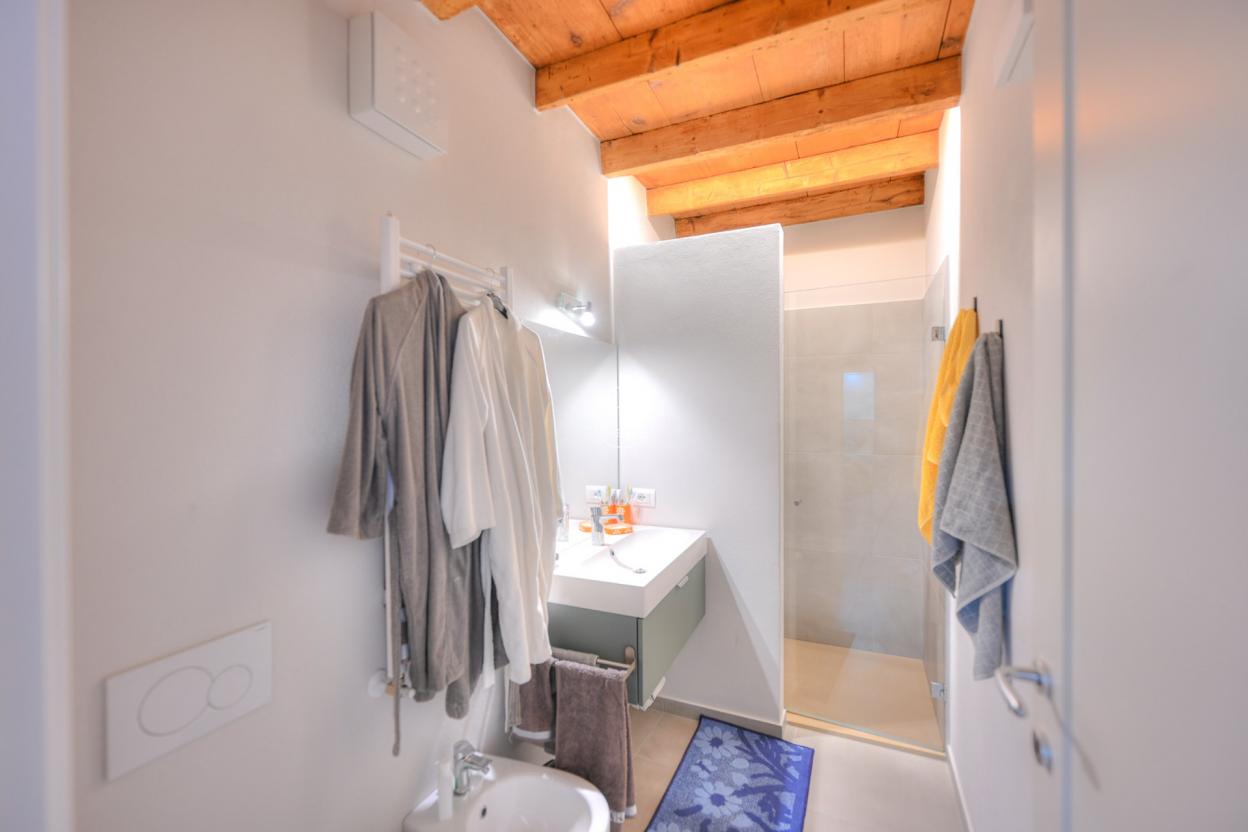 Three-room-apartment in the characteristic historic center of Bogliaco