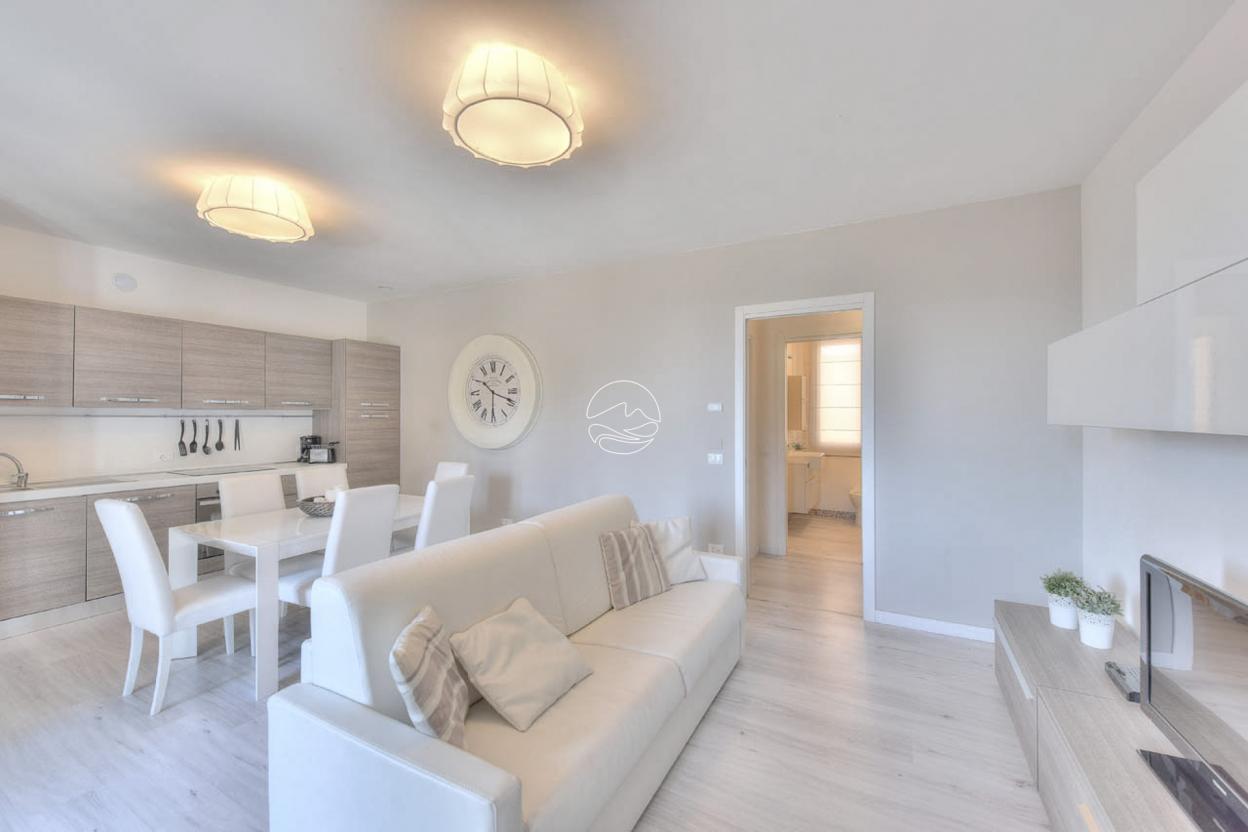 Three-room apartament in residence with pool