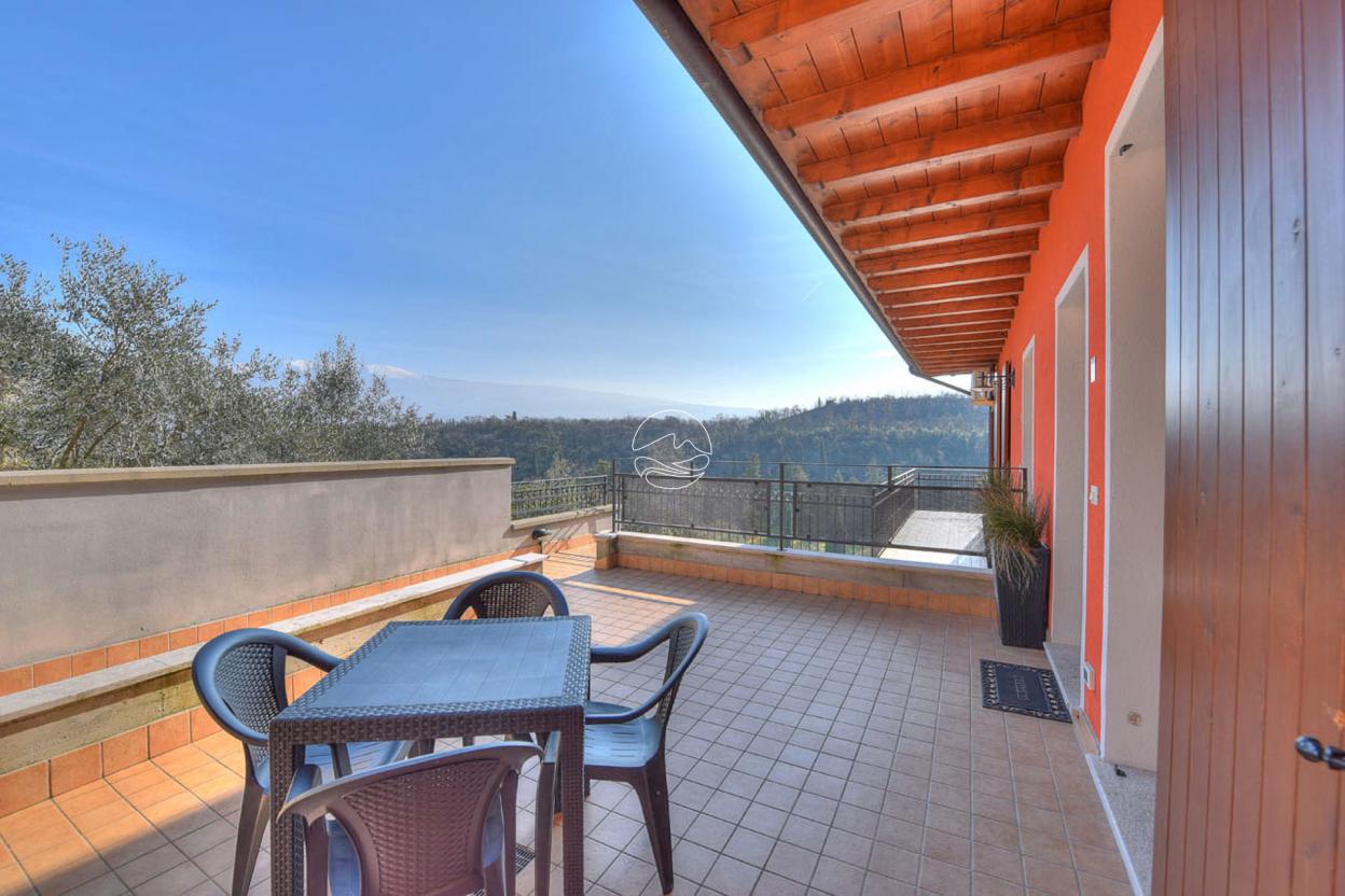 Three-room apartament in residence with pool