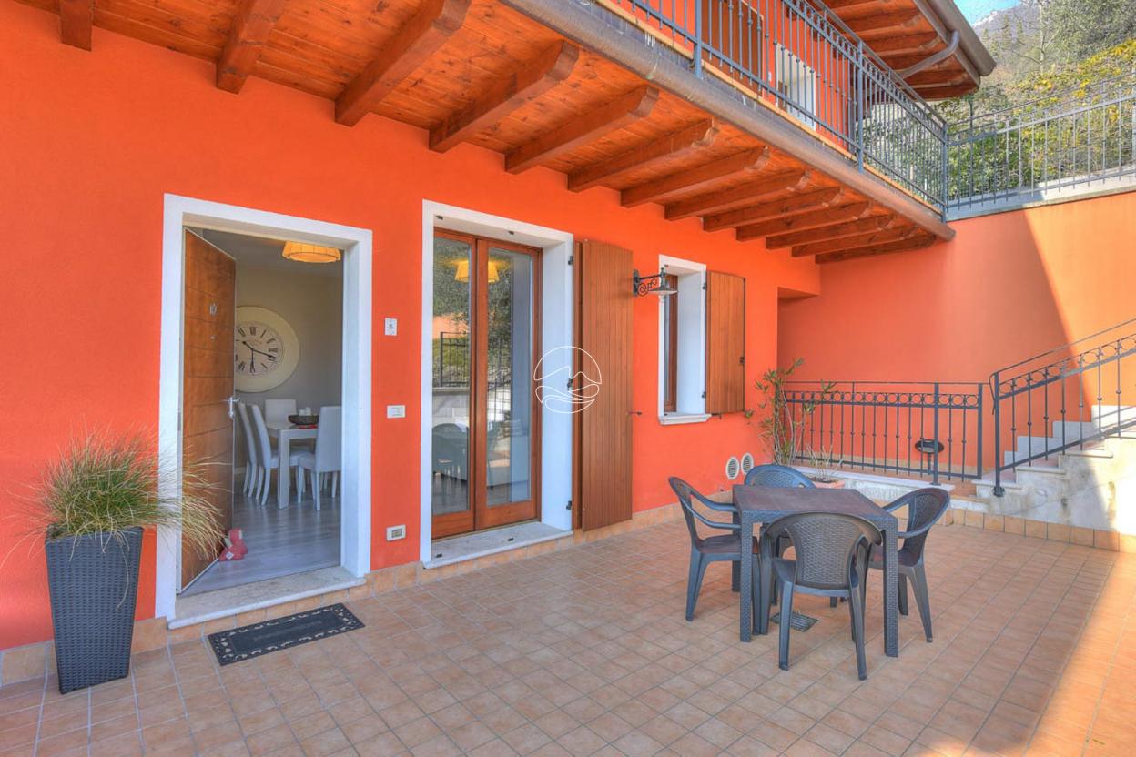 Three-room apartament in residence with pool