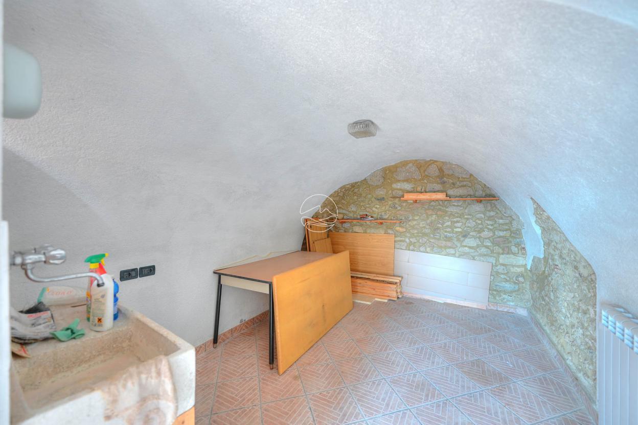 Single house in the historic center of Formaga