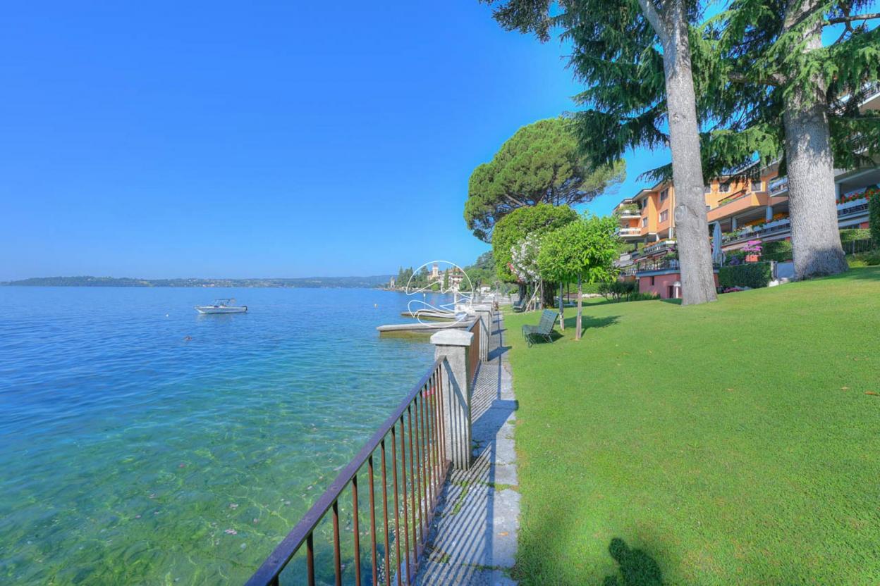 Bilocale a Gardone Riviera con accesso diretto al lago