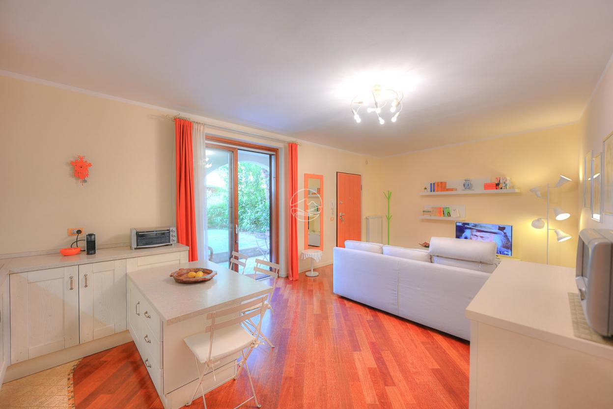 Apartment few meter from Lake Garda