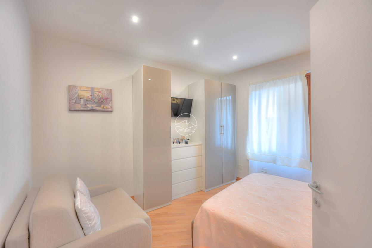 Apartment in the center of Toscolano Maderno