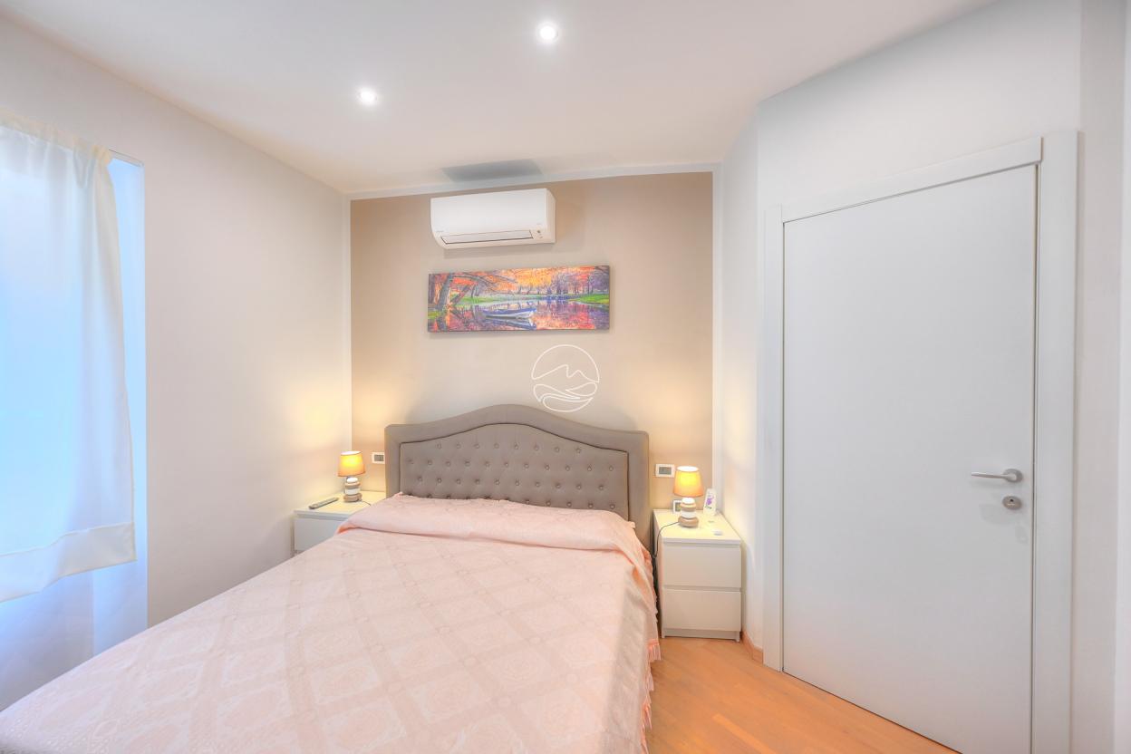 Apartment in the center of Toscolano Maderno