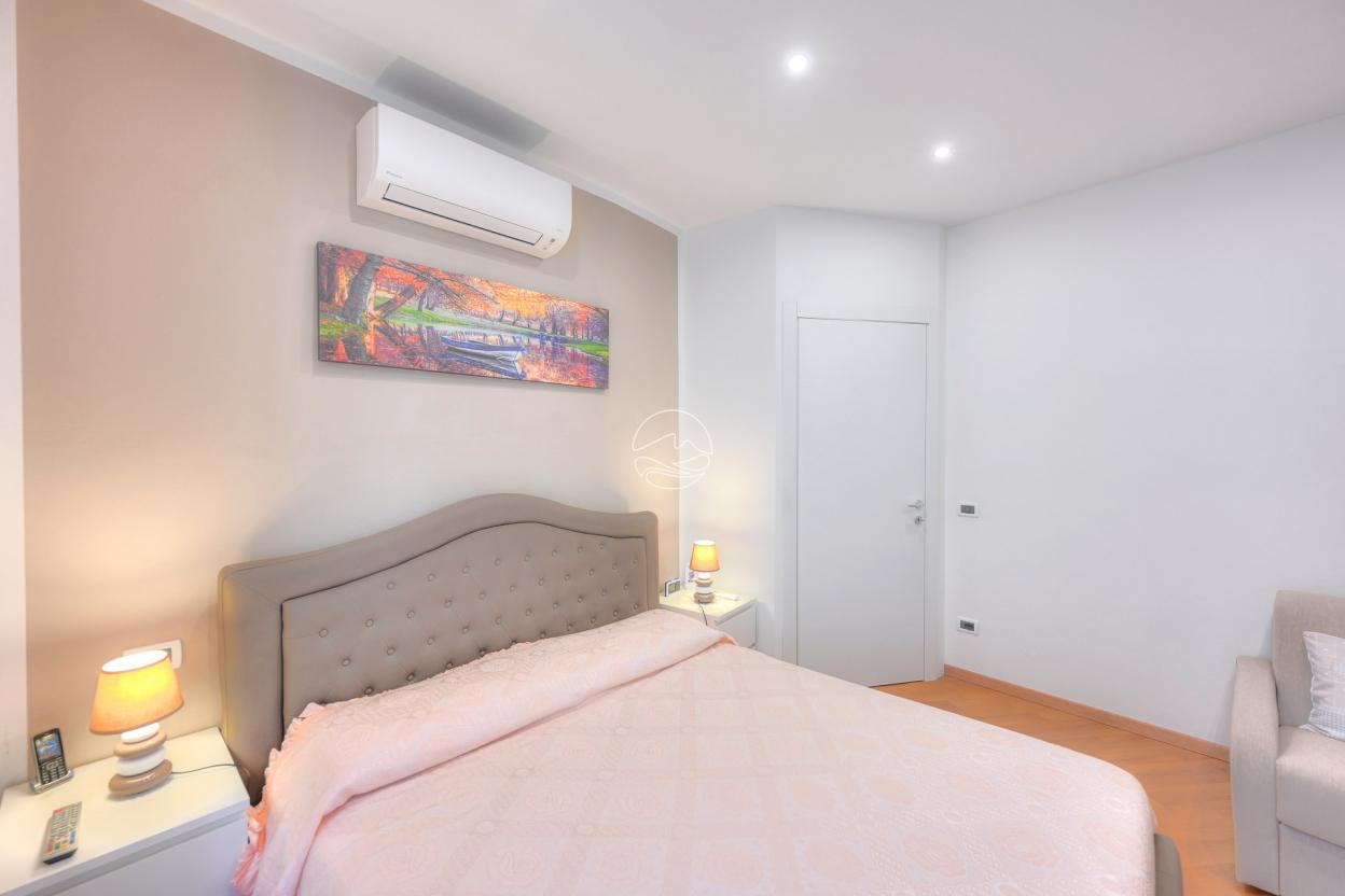 Apartment in the center of Toscolano Maderno