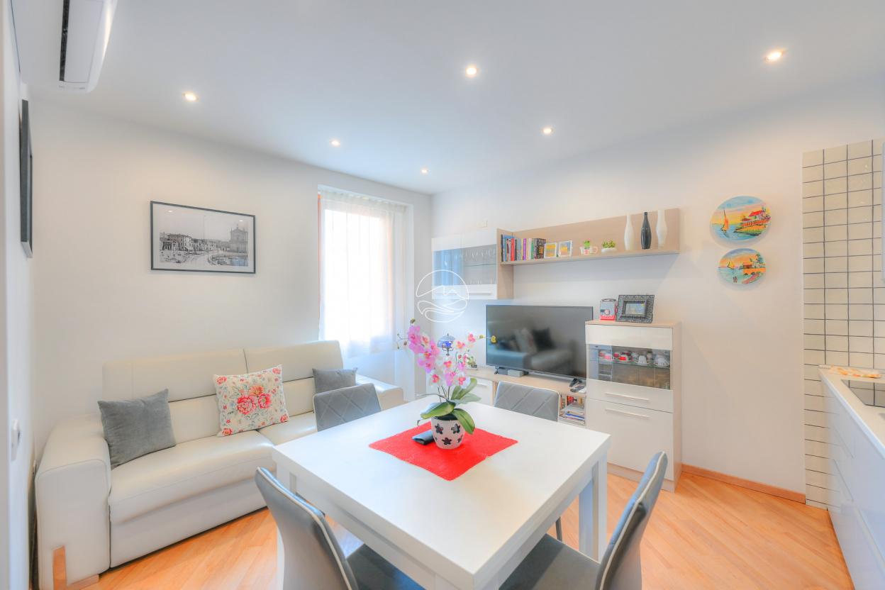 Apartment in the center of Toscolano Maderno
