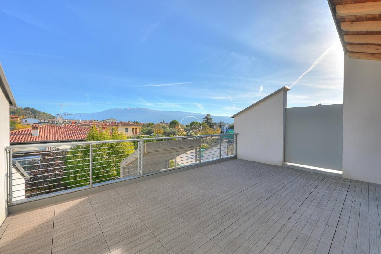 New apartment in the central area of Maderno