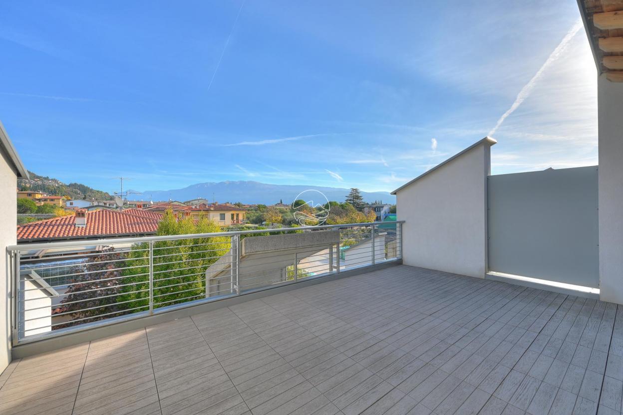 New apartment in the central area of Maderno