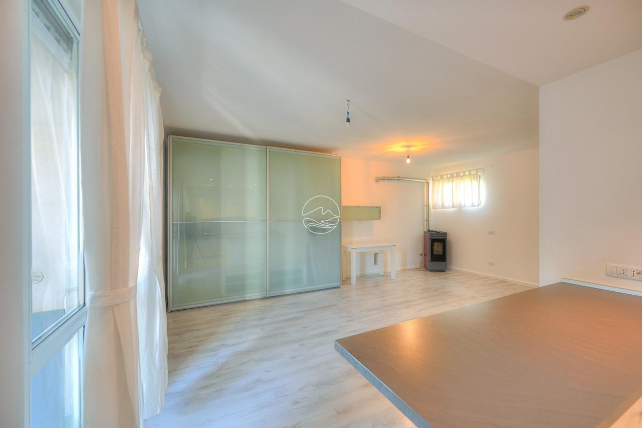 New apartment in the central area of Maderno