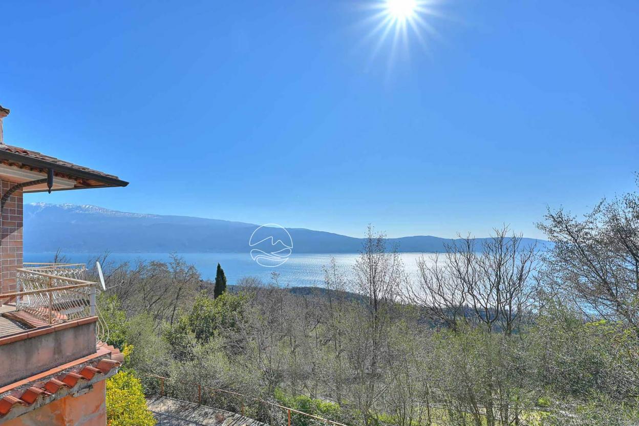 Villa for sale in Toscolano Maderno