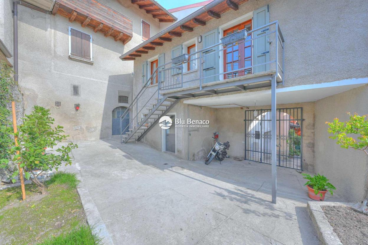 Casa cielo terra in vendita in centro storico a Toscolano Maderno