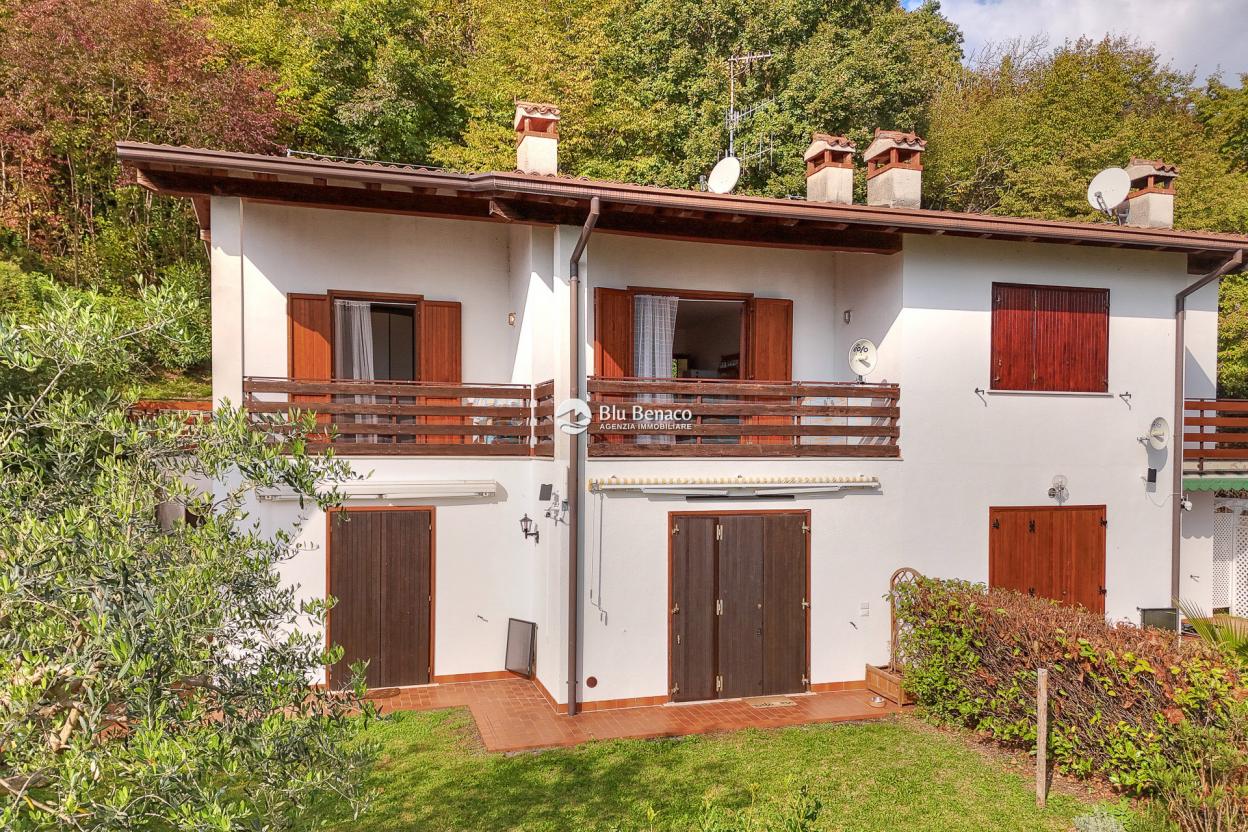 Lake-view apartment for sale in Tignale Lake-view apartment for sale in Tignale