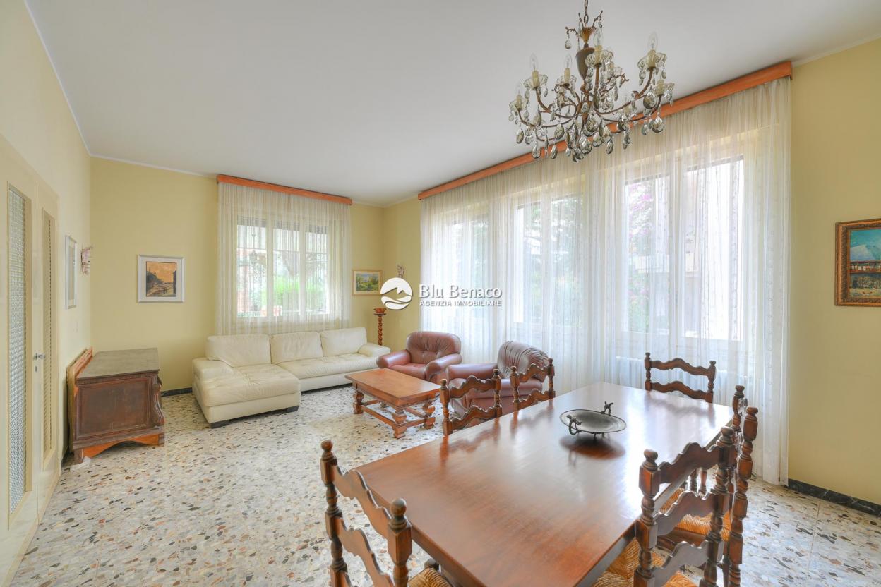 Stunning Villa for sale in Maderno