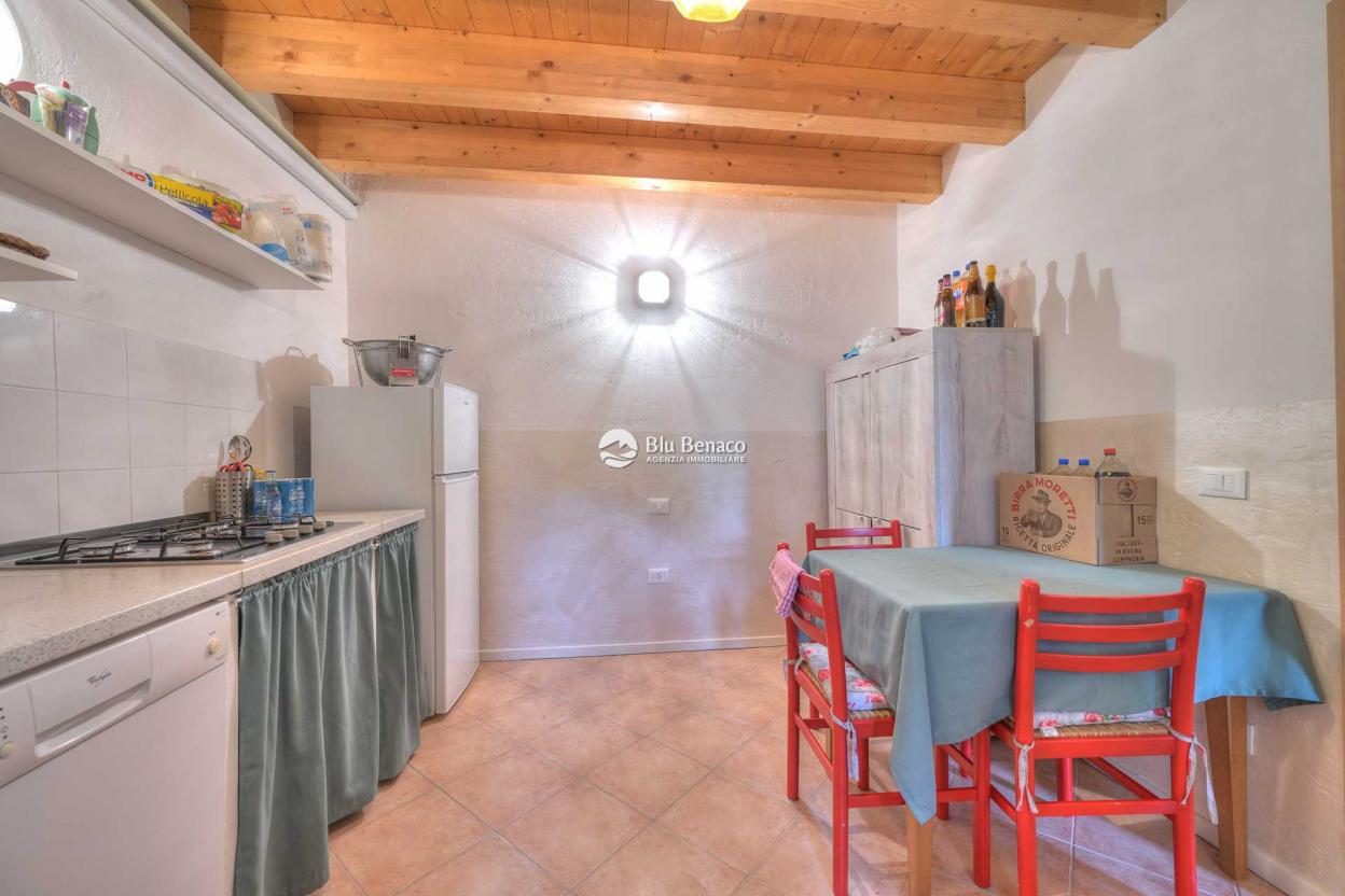 Property for sale in Camerate