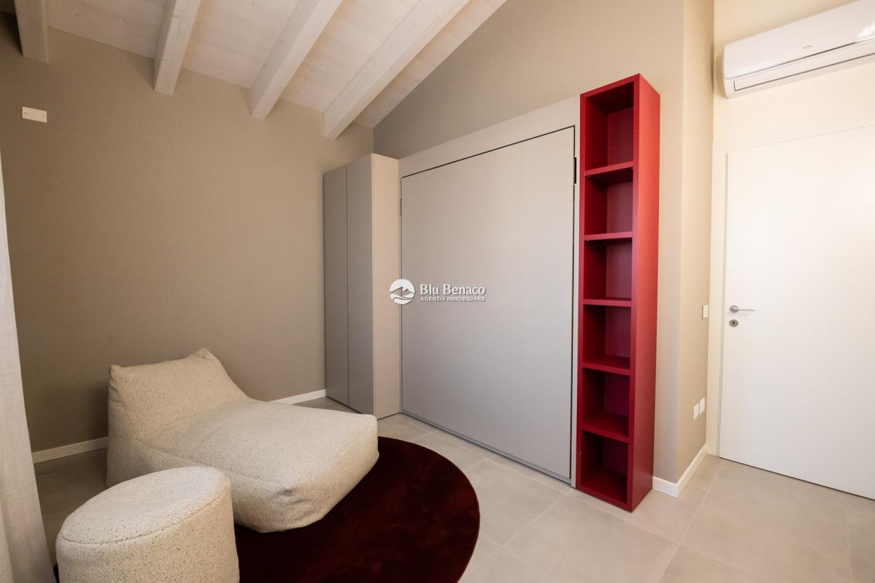 Villa zu verkaufen in Padenghe sul Garda